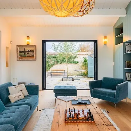 Spacious With Heated Pool Apartment Sainte-Marie-de-Re